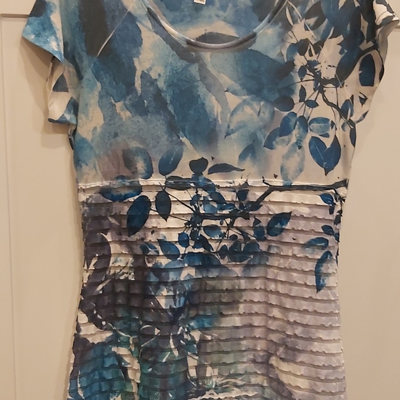 Cubism cap sleeved dress - Picture 3 of 7